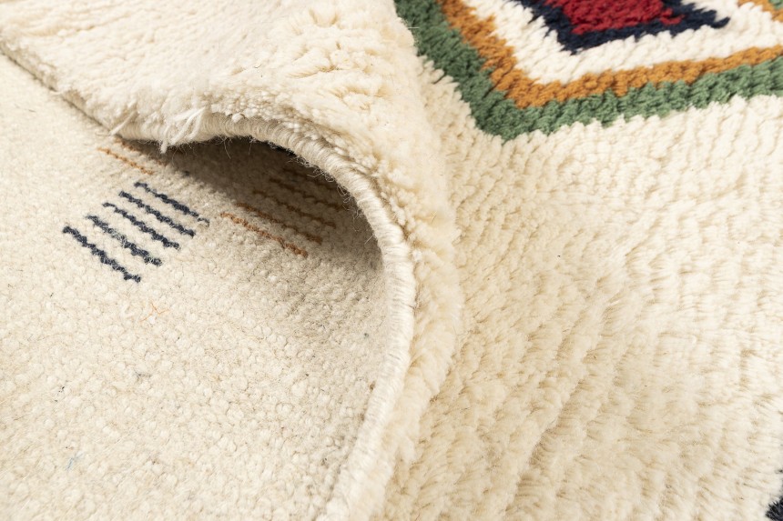 How to Maintain a Moroccan Rug