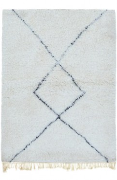 Minimalistic Berber Rug 3343